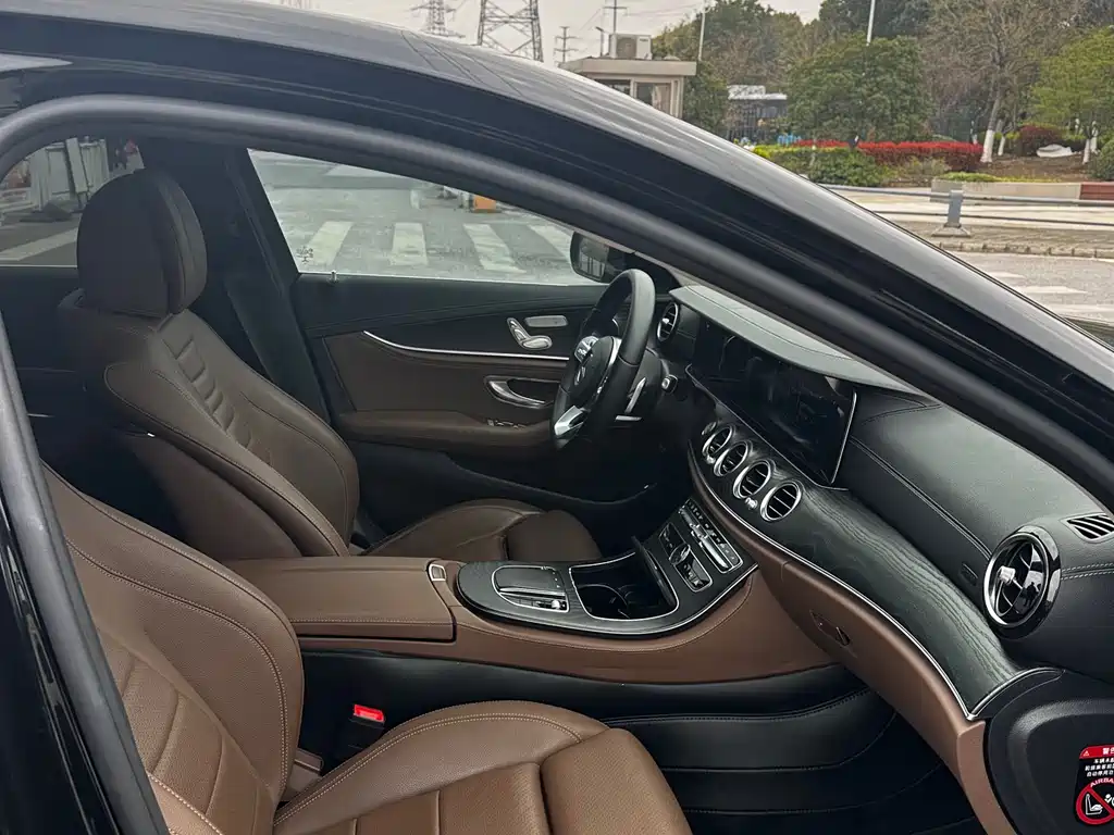 Mercedes-Benz E-Class 2020 — фото 10