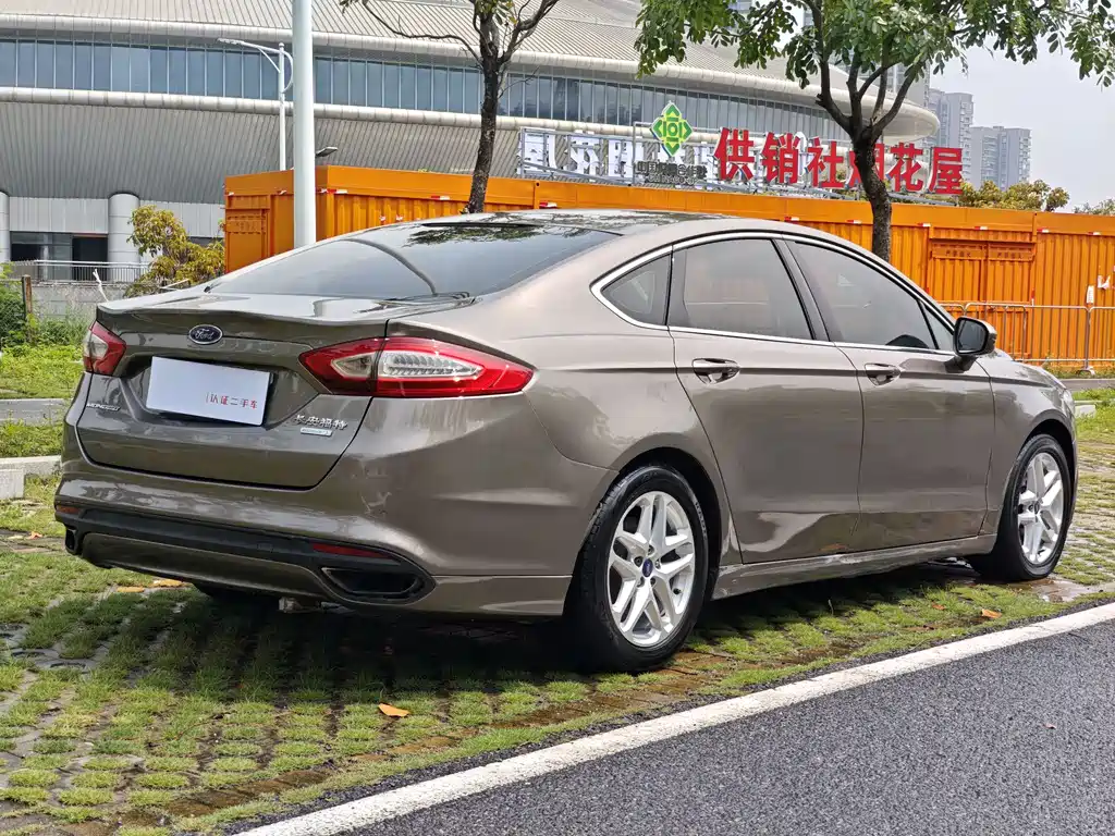 Ford Mondeo 2013 — фото 5