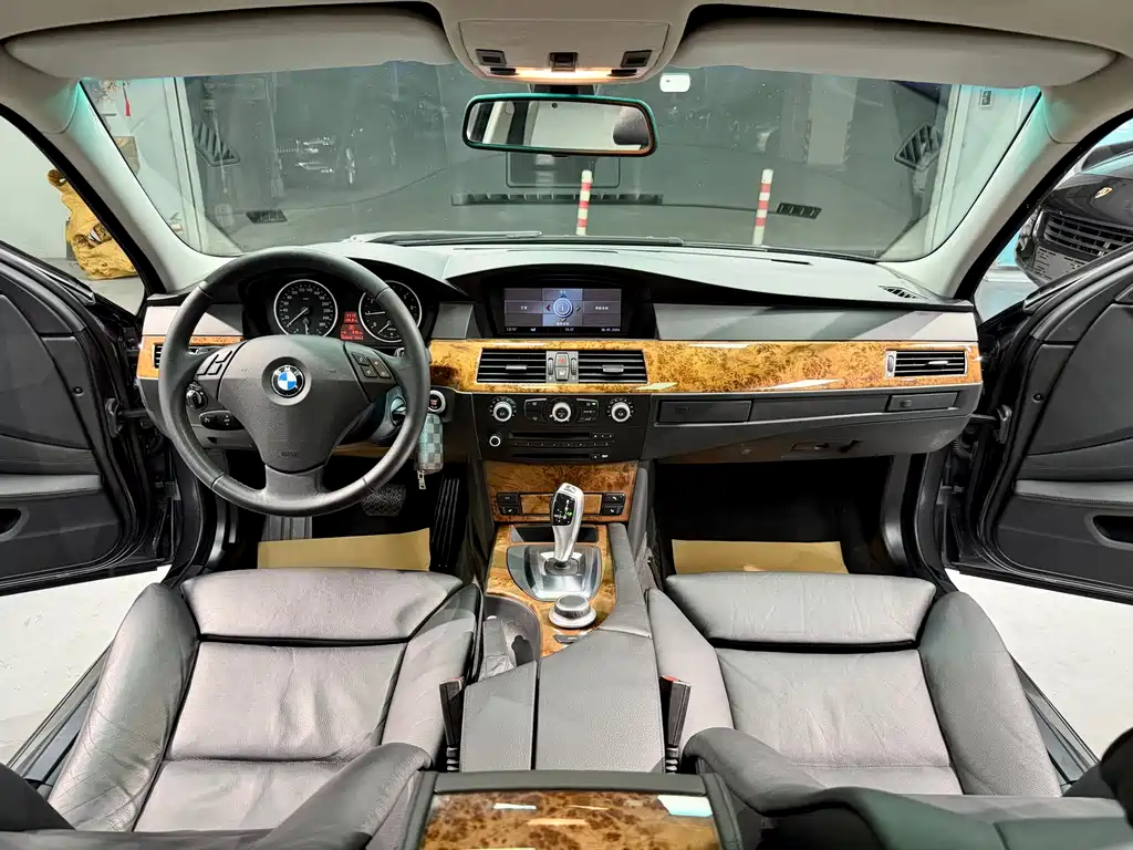 BMW 5 Series 2008 — фото 17