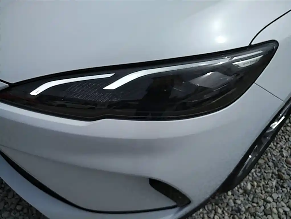 BYD Seal 05 DM-i 2025 — фото 24