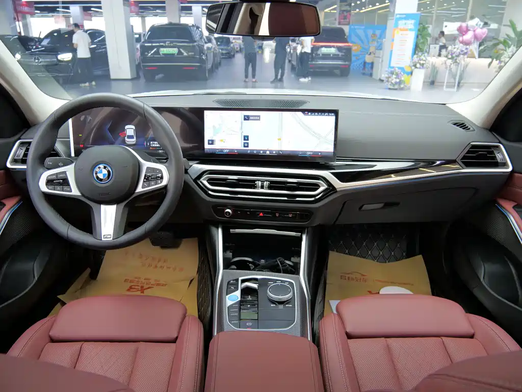 BMW i3 2024 — фото 10
