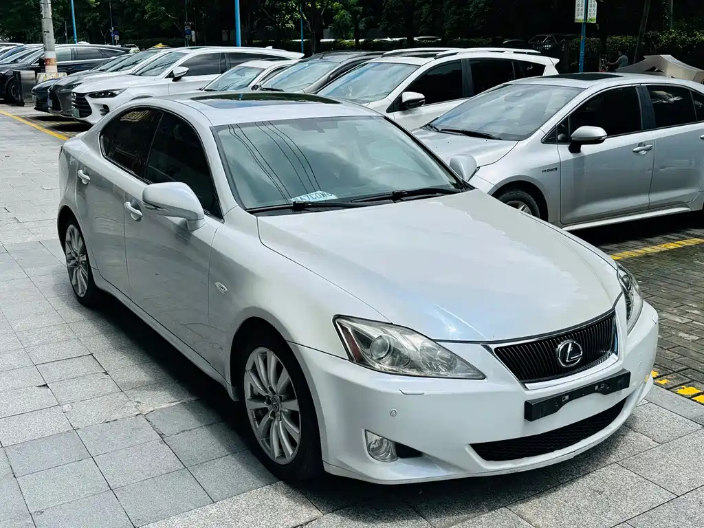Lexus IS 2008