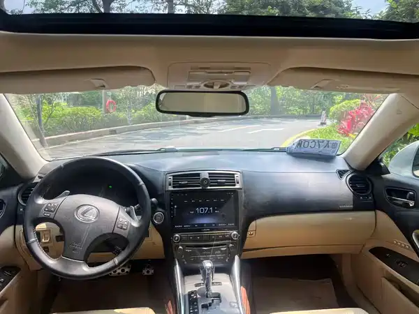 Lexus IS 2008