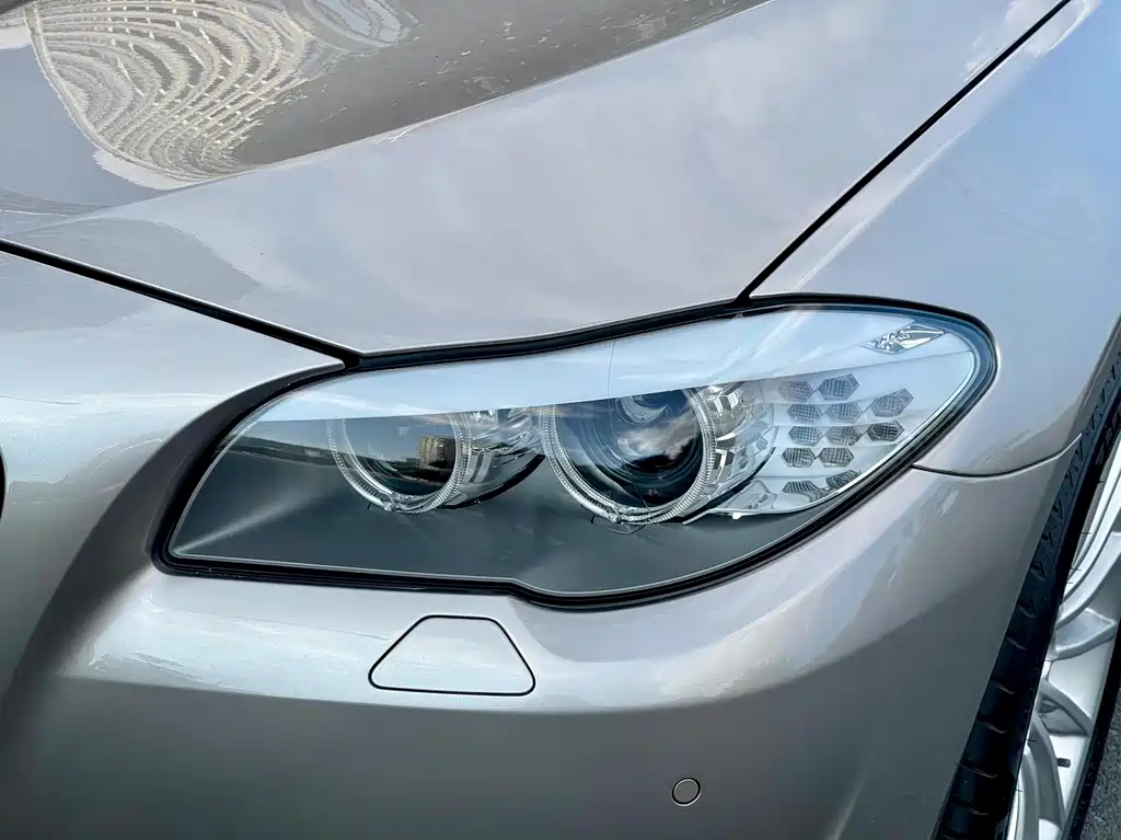 BMW 5 Series 2012 — фото 22