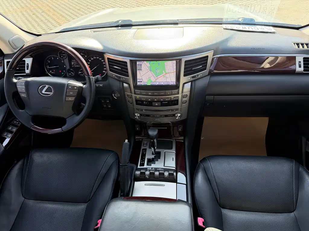 Lexus LX 2015 — фото 25