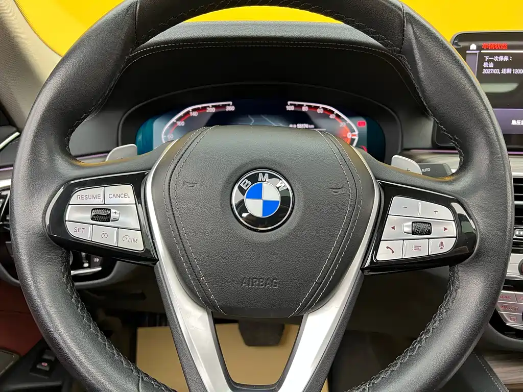 BMW 5 Series 2023 — фото 13