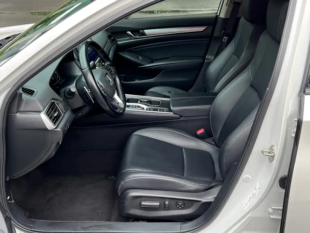 Honda Accord 2022 — фото 18
