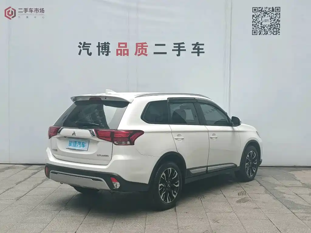 Mitsubishi Outlander 2019 — фото 6