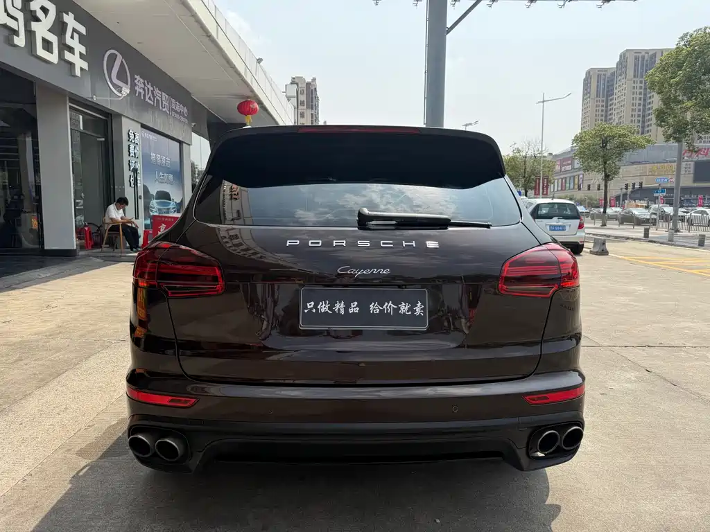 Porsche Cayenne 2017 — фото 14