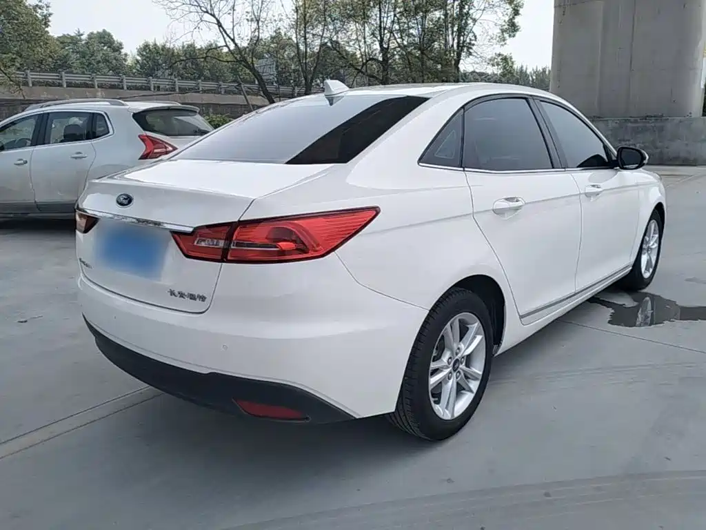 Ford Forrest 2019