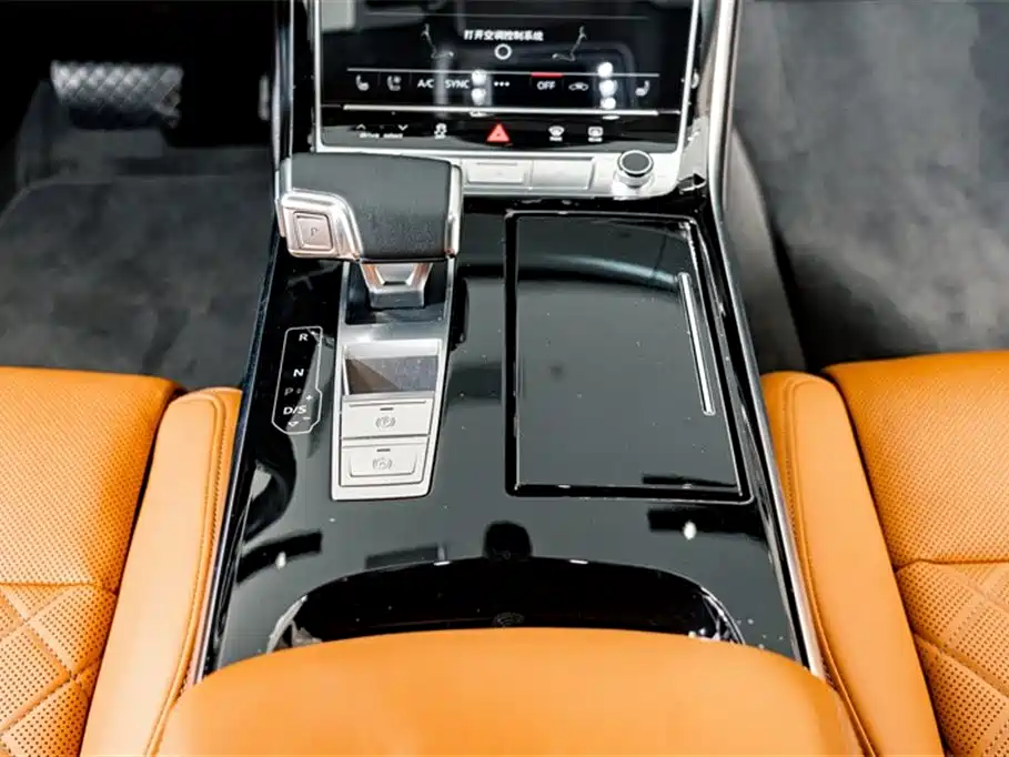 Audi A8 2023 — фото 15