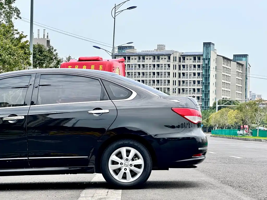 Nissan Sylphy 2018 — фото 9