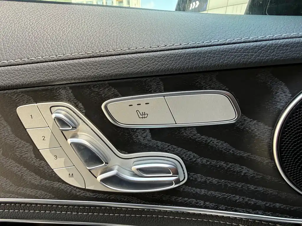 Mercedes-Benz C-Class 2017 — фото 19
