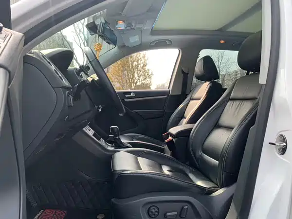 Volkswagen Tiguan 2015