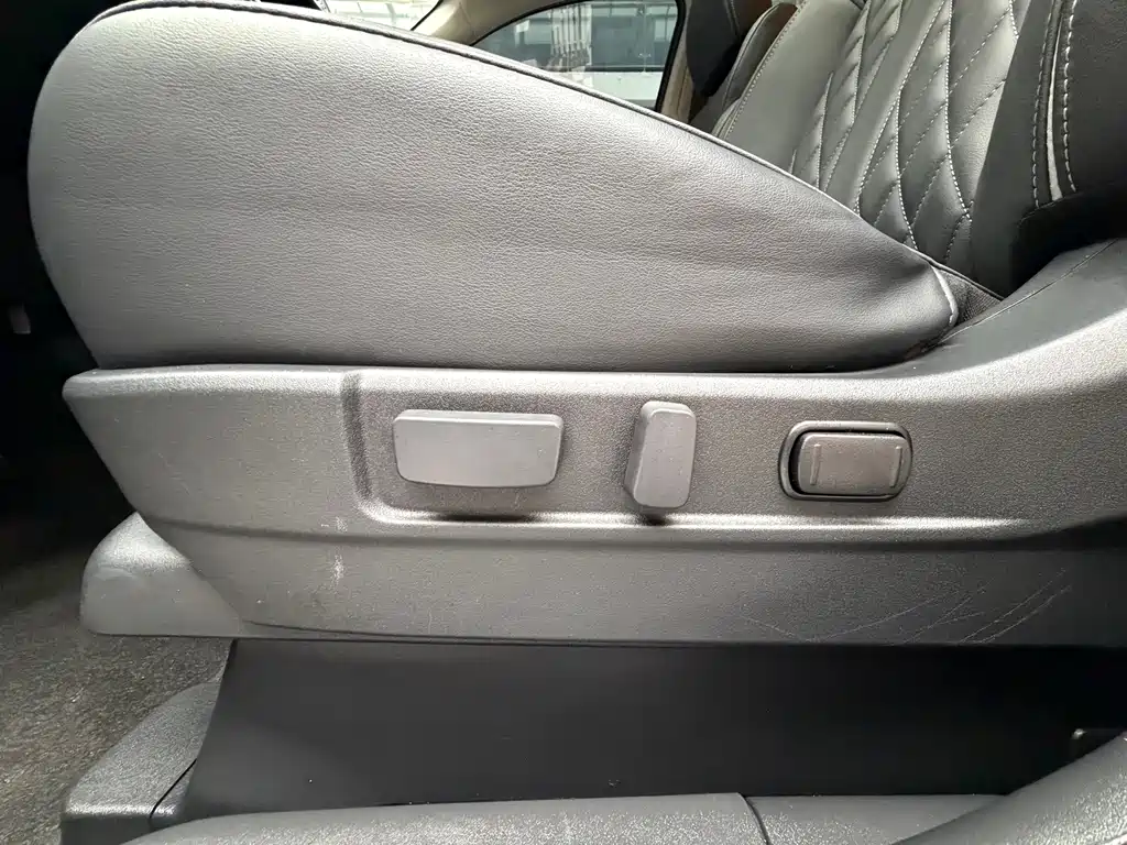 Mitsubishi Outlander 2022 — фото 14