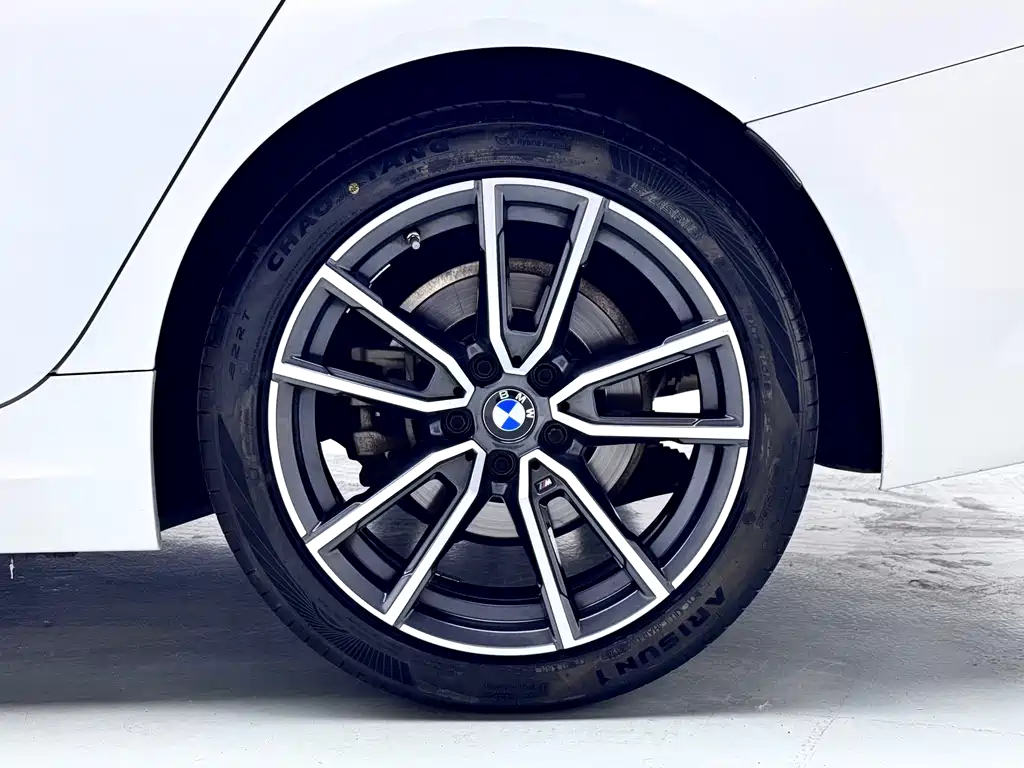BMW 3 Series 2022 — фото 11