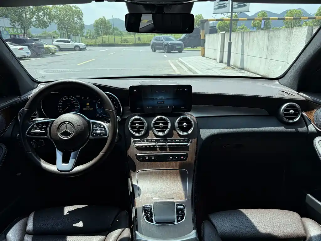 Mercedes-Benz GLC 2020 — фото 10