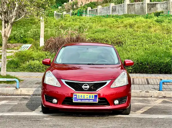 Nissan Tiida 2011