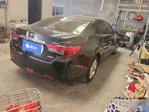 Toyota Reiz 2016
