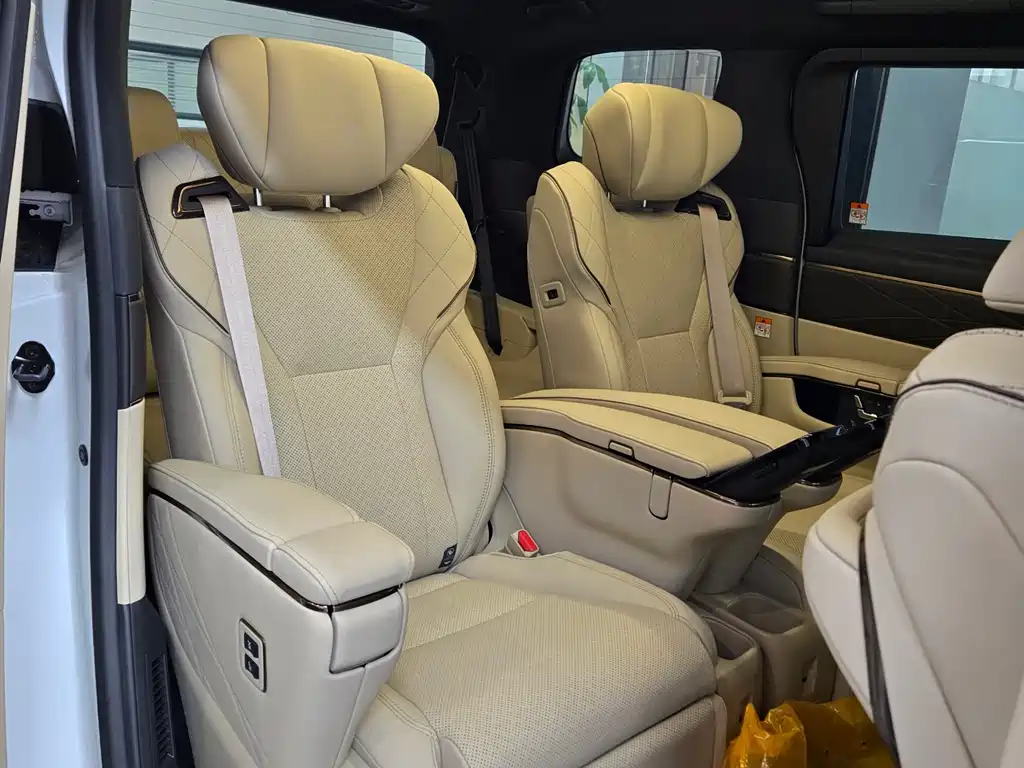 Toyota Vellfire — фото 13