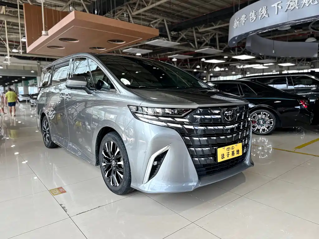 Toyota Alphard 2023