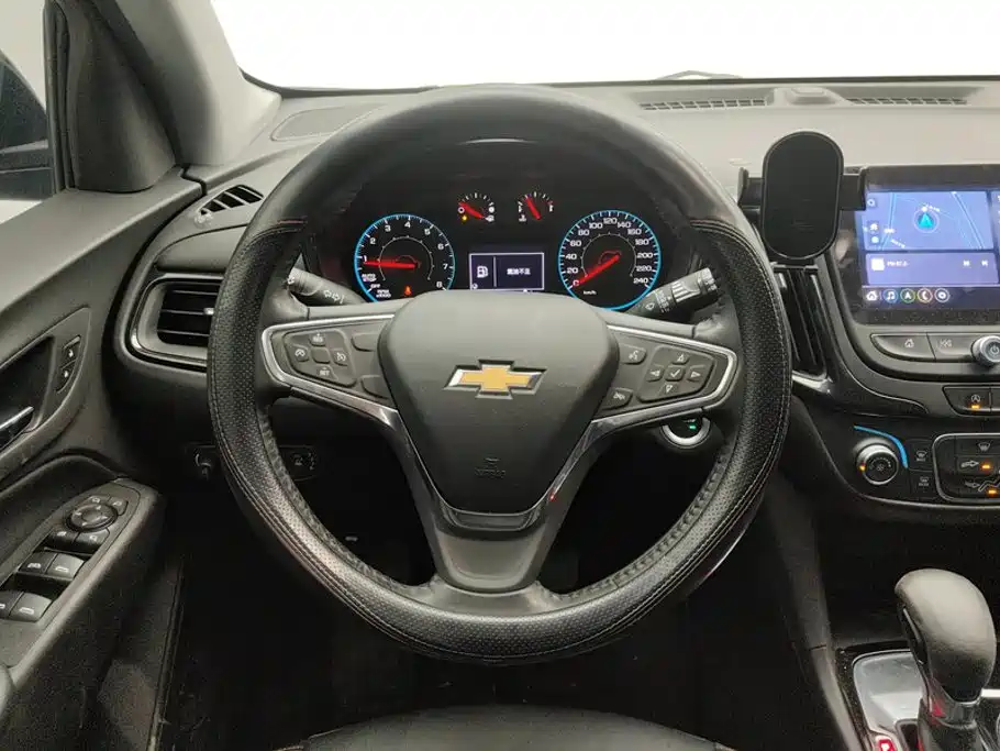 Chevrolet Equinox 2023 — фото 15