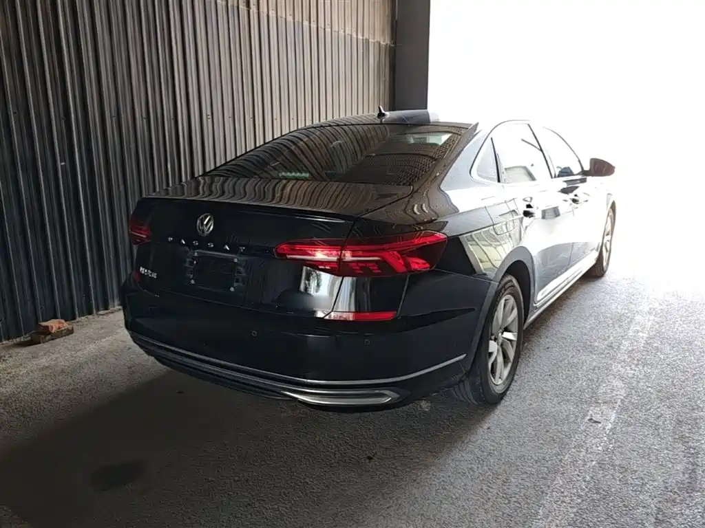 Volkswagen Passat 2019 — фото 7
