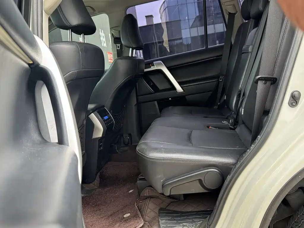 Toyota Prado 2018 — фото 12