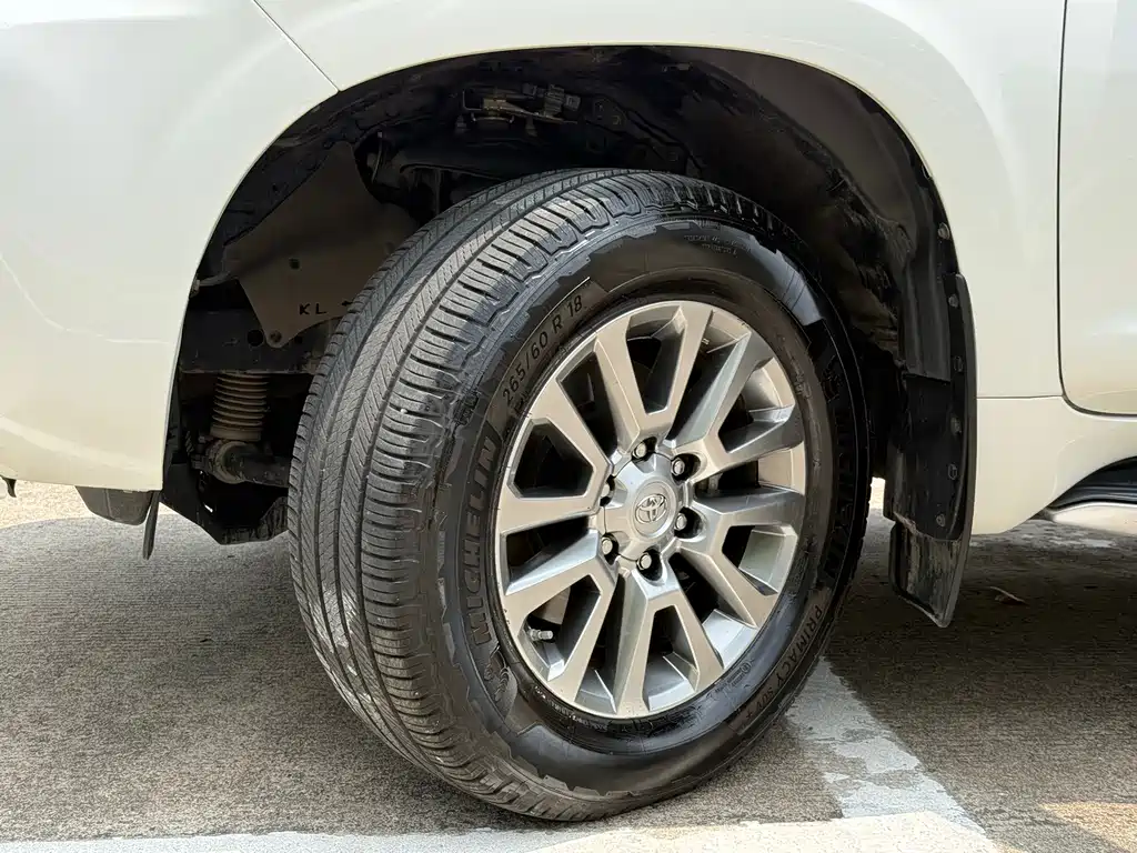 Toyota Prado 2018 — фото 17