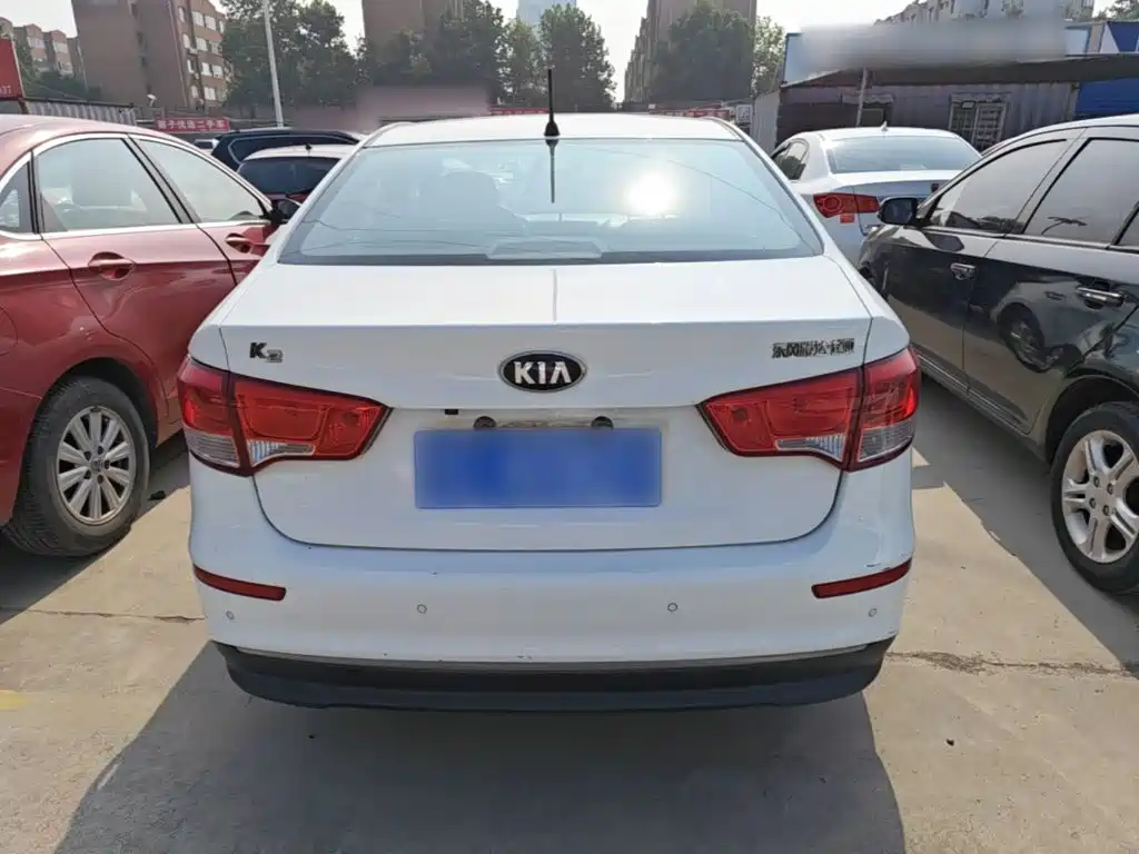 Kia K2 2015 — фото 6