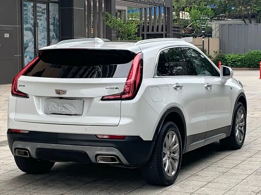 Cadillac XT4 2020 — фото 9