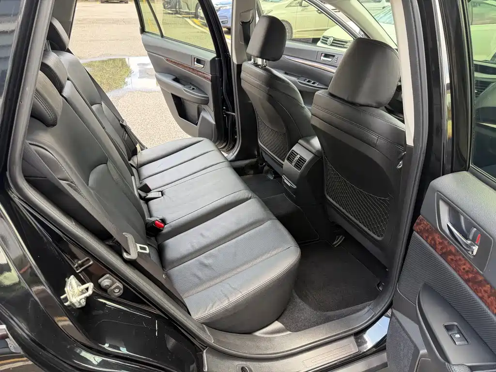 Subaru Outback 2013 — фото 18