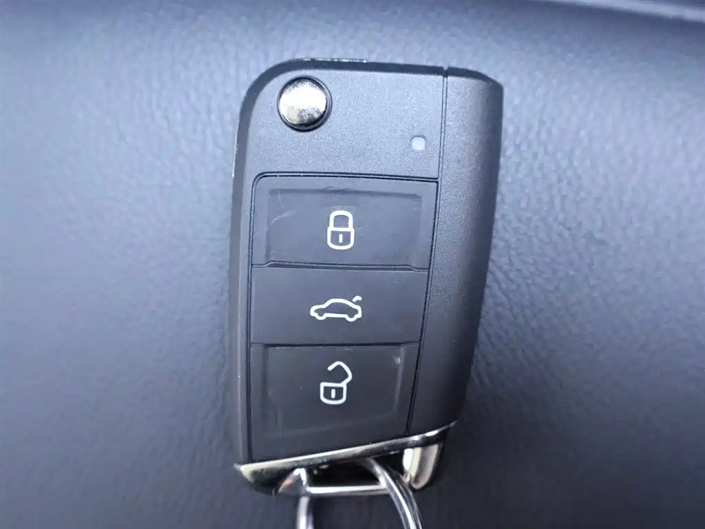 Volkswagen Tiguan L 2021 — фото 25