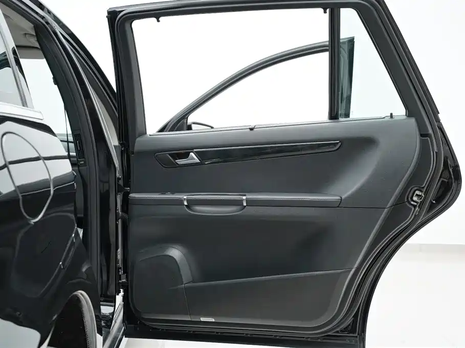 Mercedes-Benz R-Class 2015 — фото 25