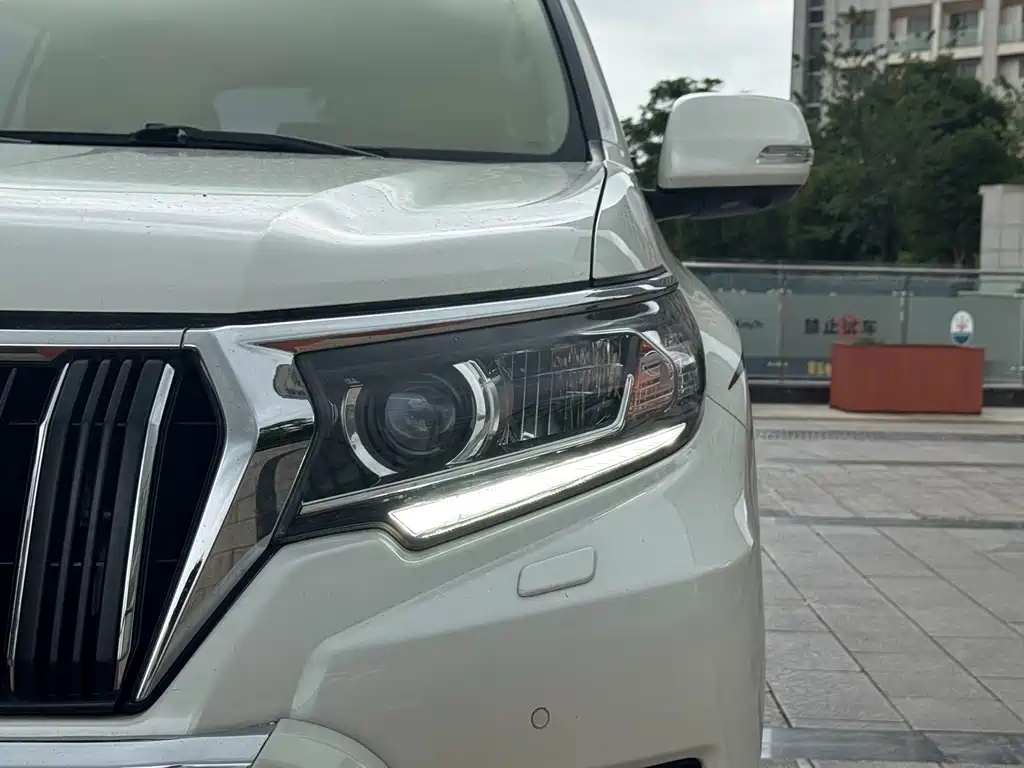 Toyota Prado 2018 — фото 8