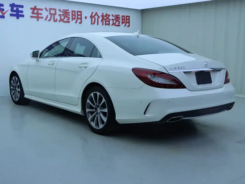 Mercedes-Benz CLS 2015 — фото 23