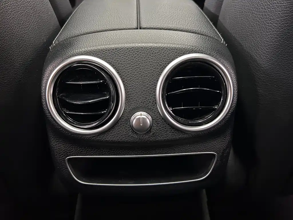 Mercedes-Benz C-Class 2019 — фото 24