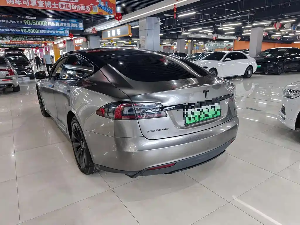 Tesla Model S 2016 — фото 8