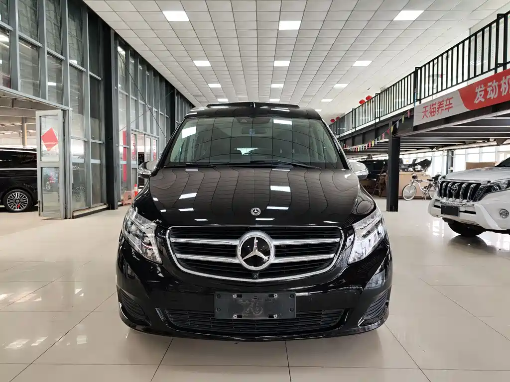Mercedes-Benz V-Class 2018 — фото 2