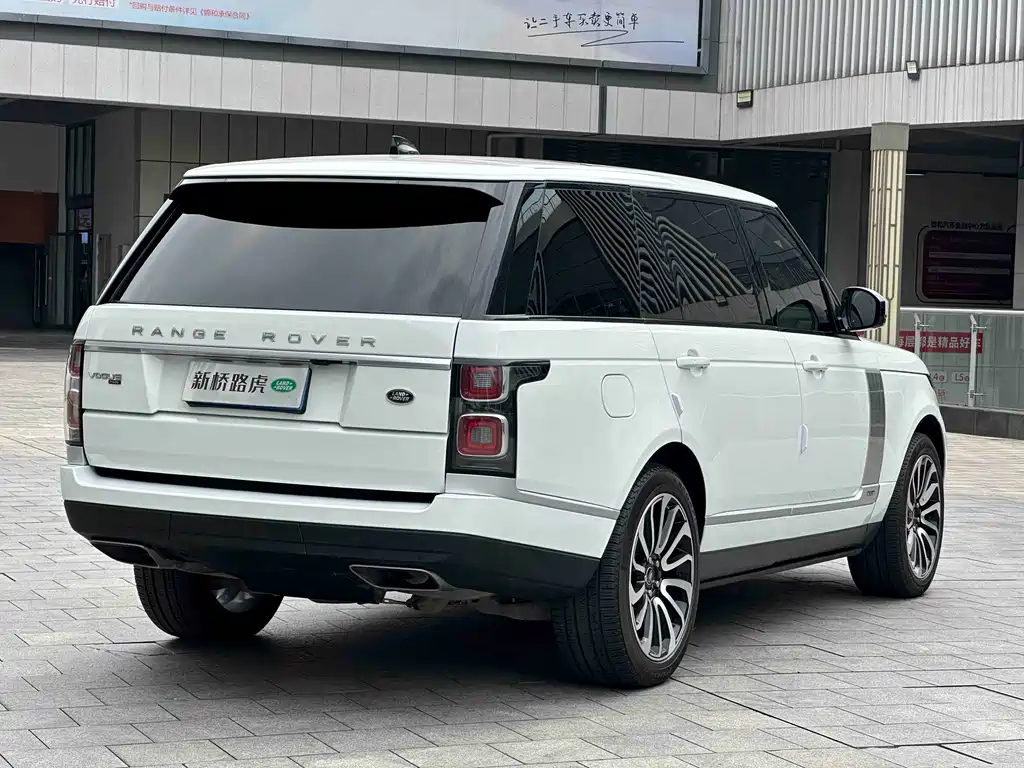Land Rover Range Rover 2020 — фото 18