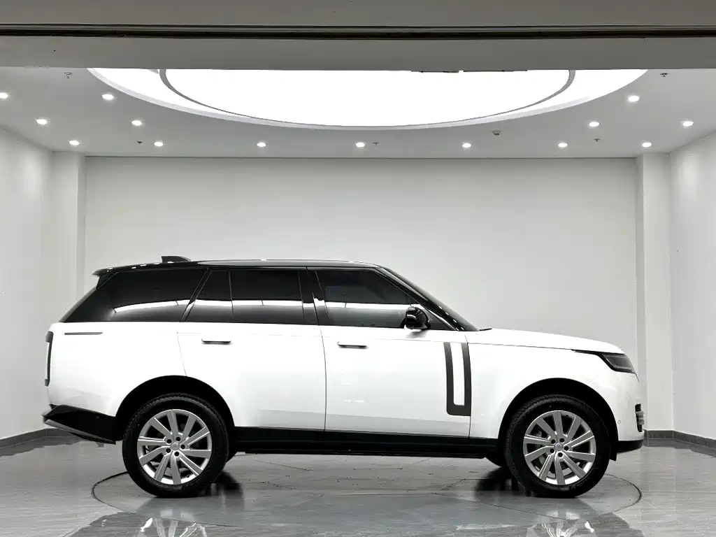 Land Rover Range Rover 2024 — фото 4