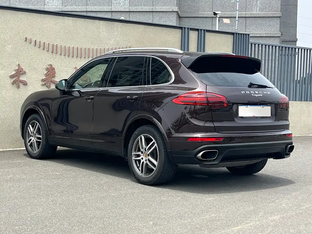 Porsche Cayenne 2017 — фото 6