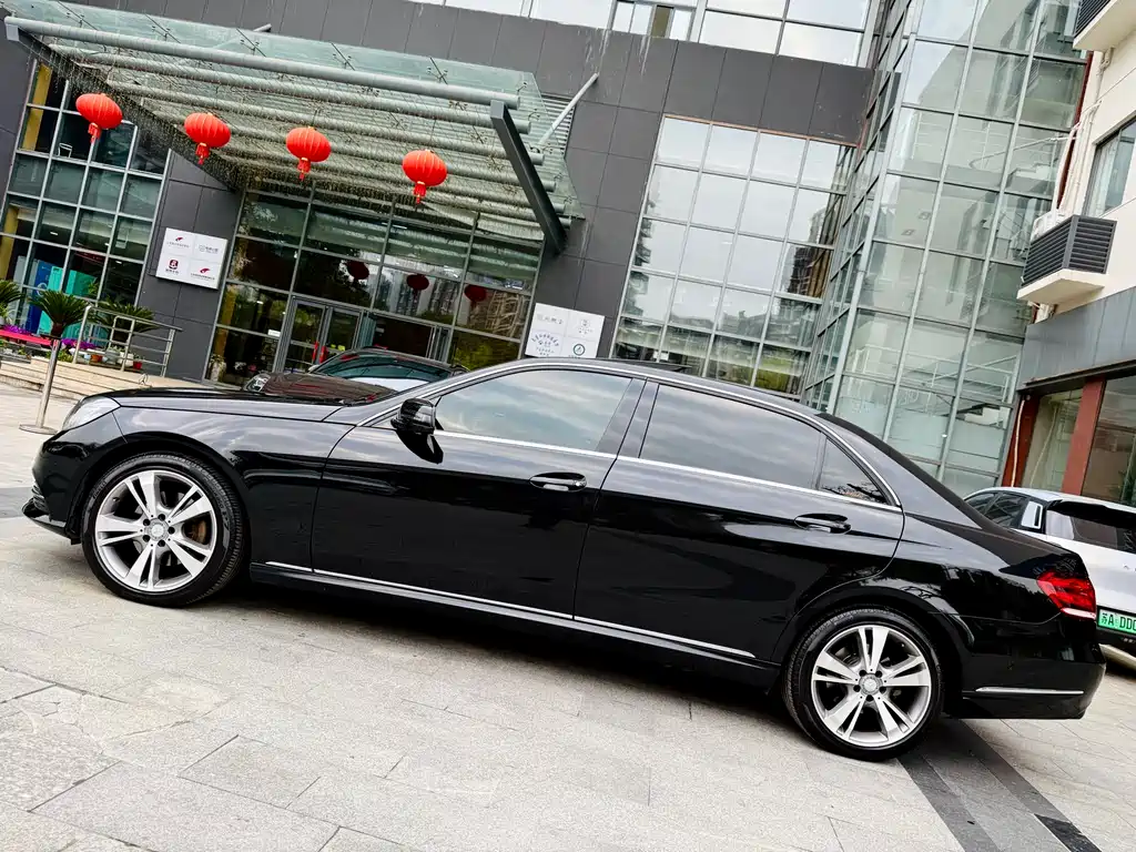Mercedes-Benz E-Class 2015 — фото 4