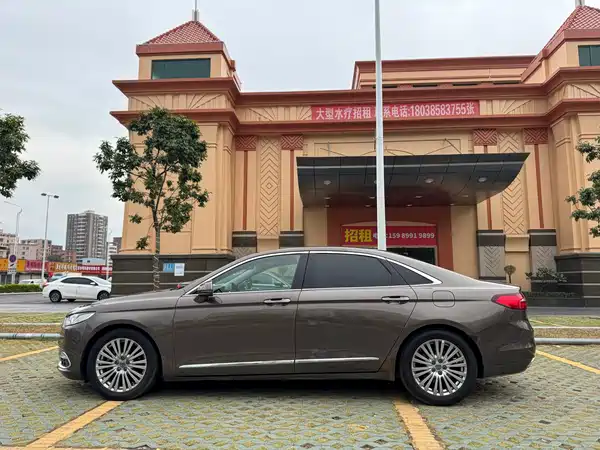 Ford Taurus 2015