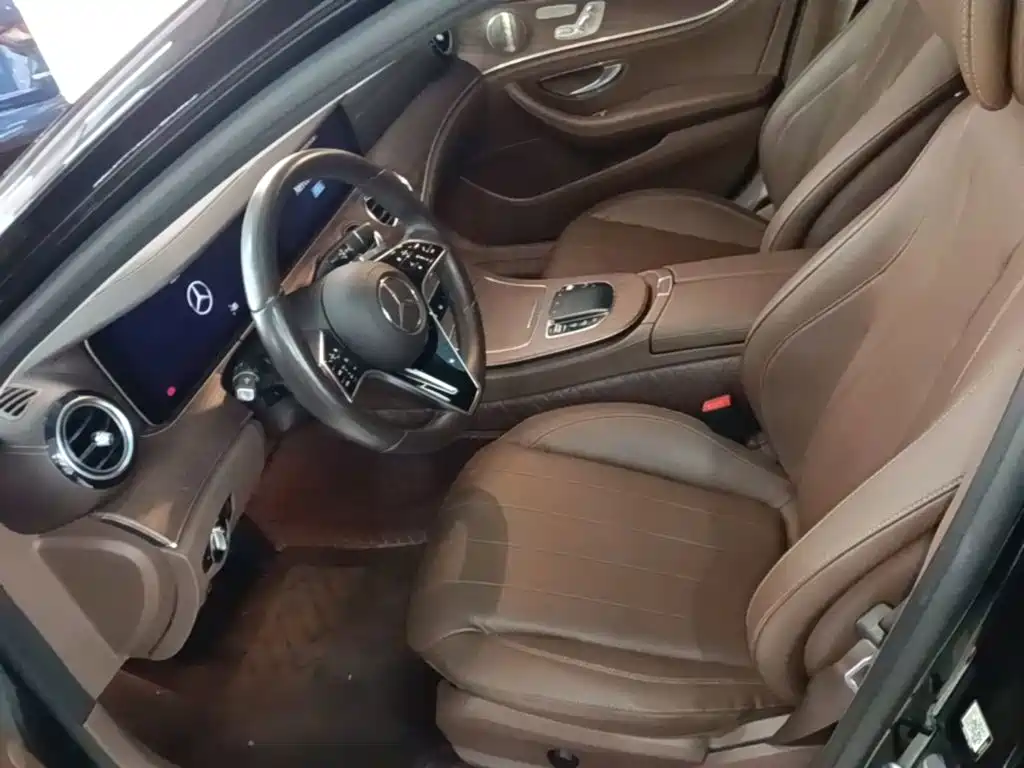 Mercedes-Benz E-Class 2021 — фото 15