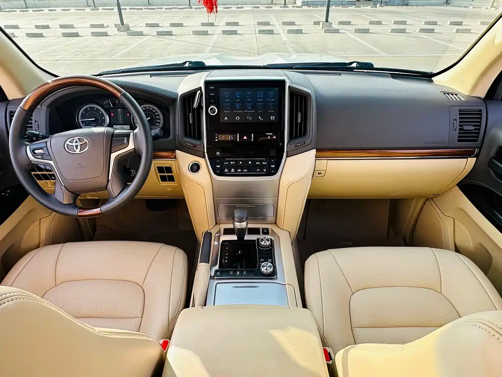 Toyota Land Cruiser 2018 — фото 23