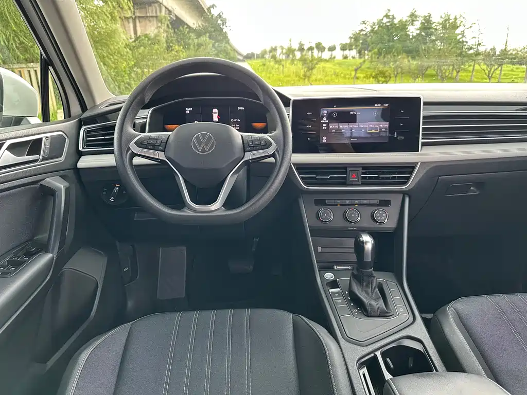 Volkswagen Tiguan L 2022 — фото 8