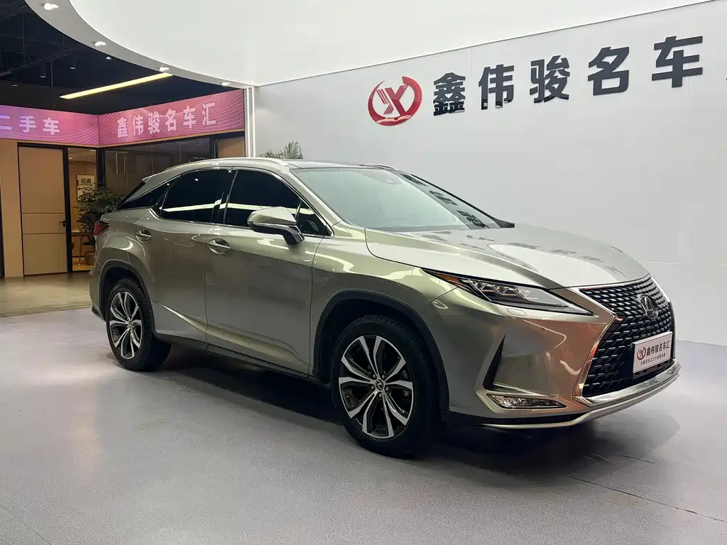 Lexus RX 2021