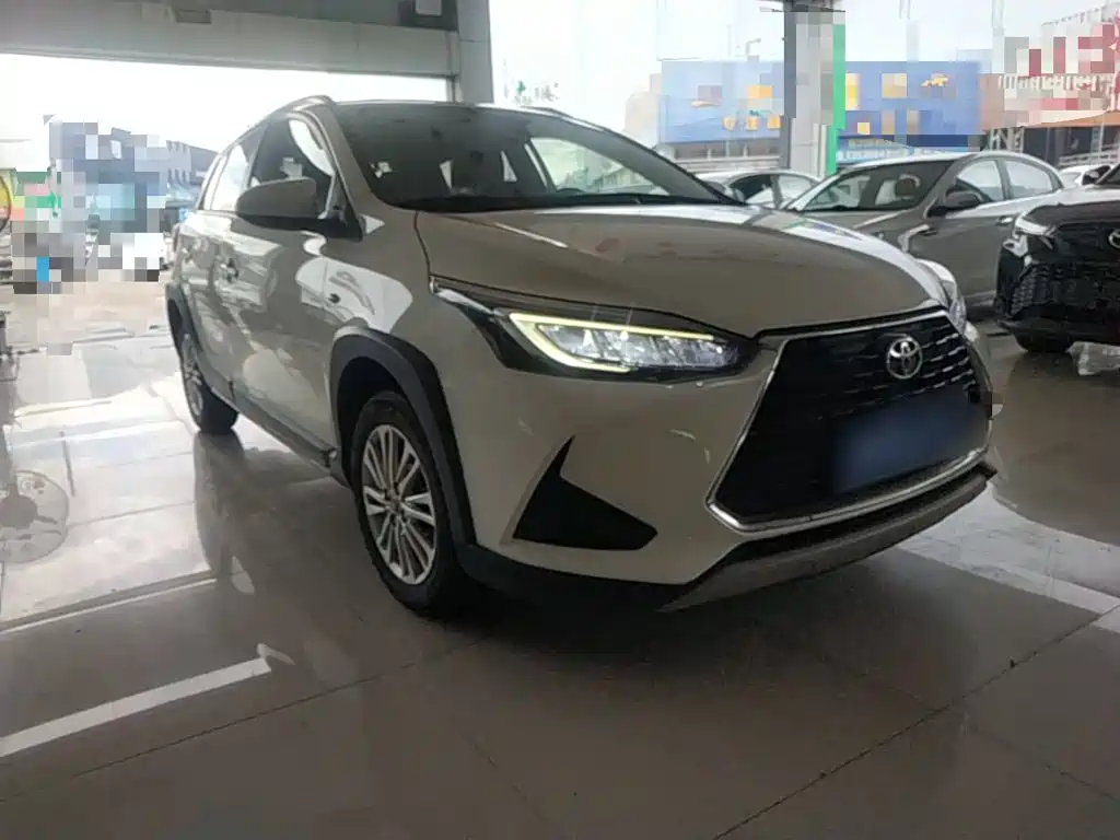Toyota Yaris L 2021