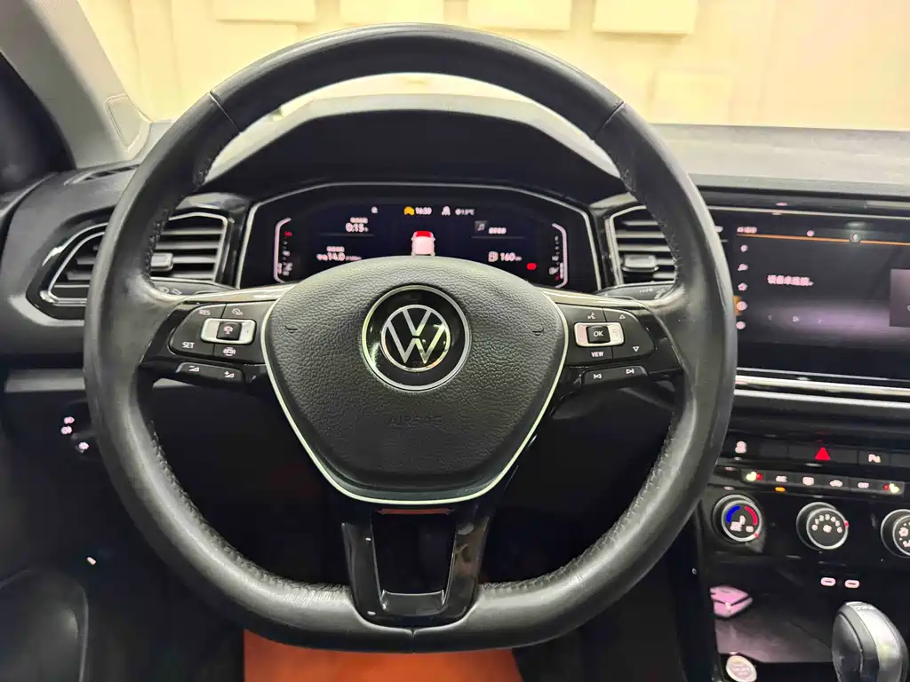 Volkswagen T-Roc 2022 — фото 15